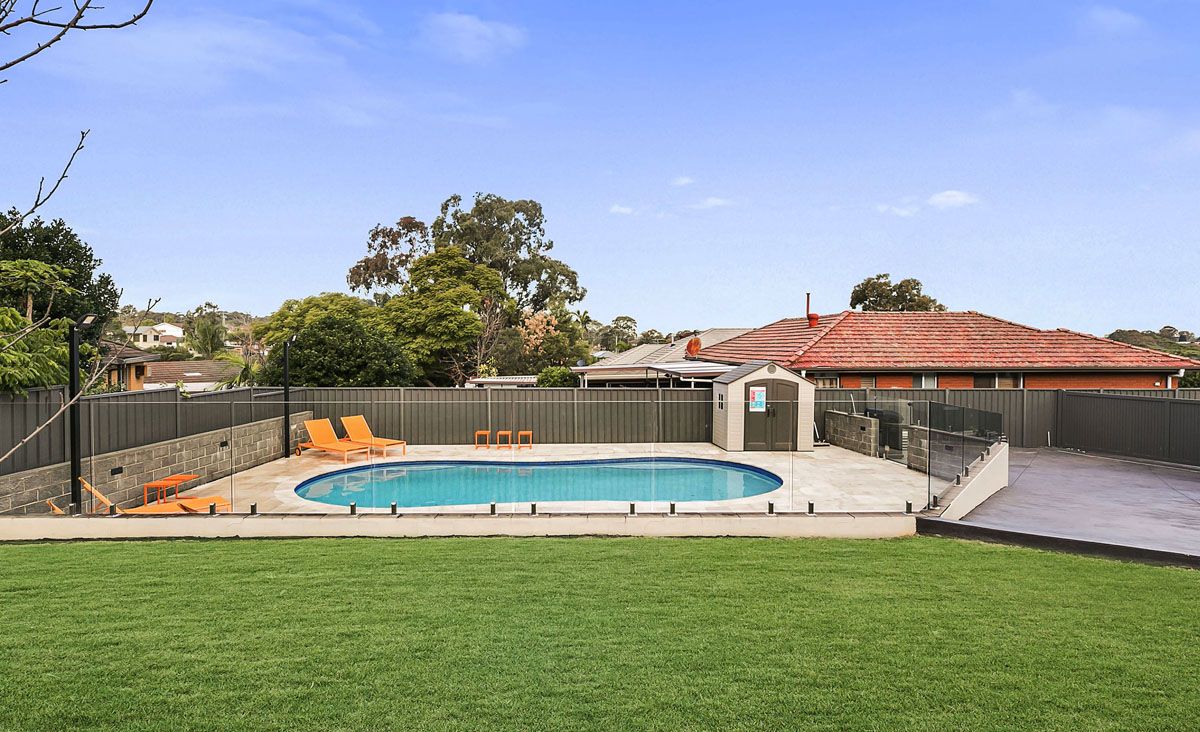 10 Faith Court, Georges Hall,