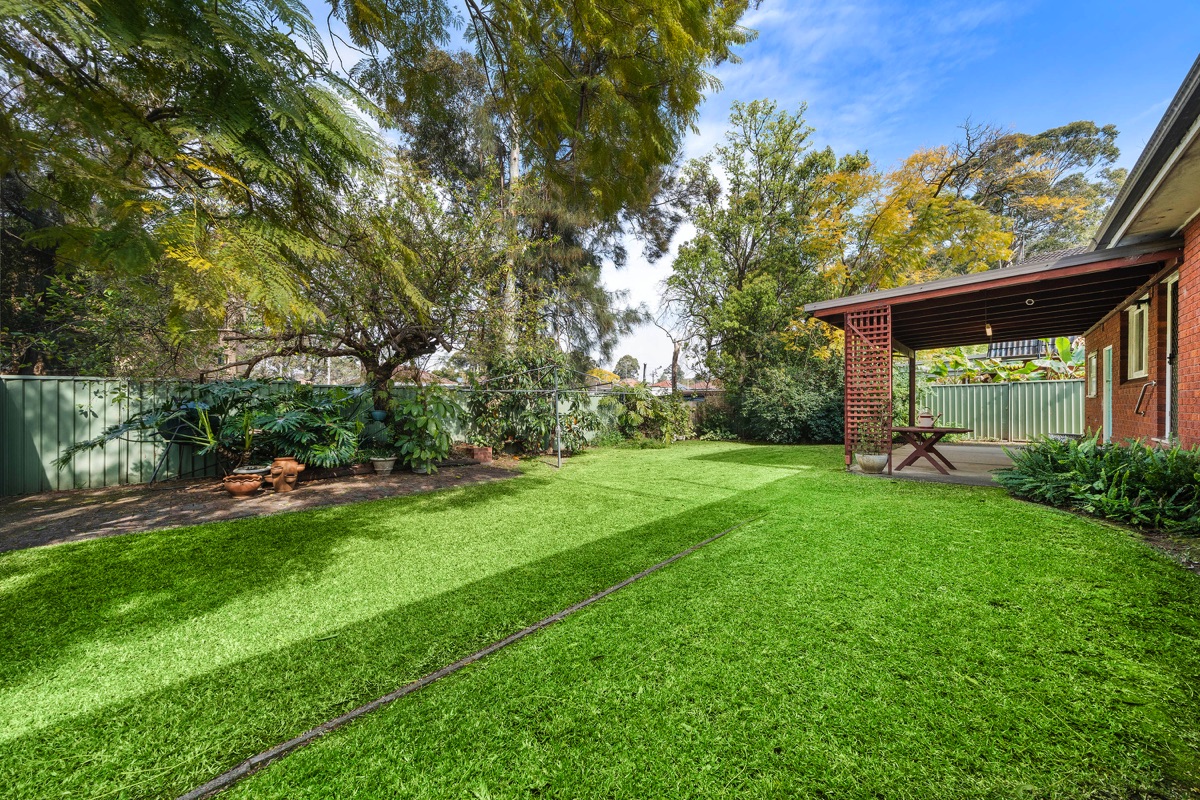 2 Lillian Crescent, Revesby