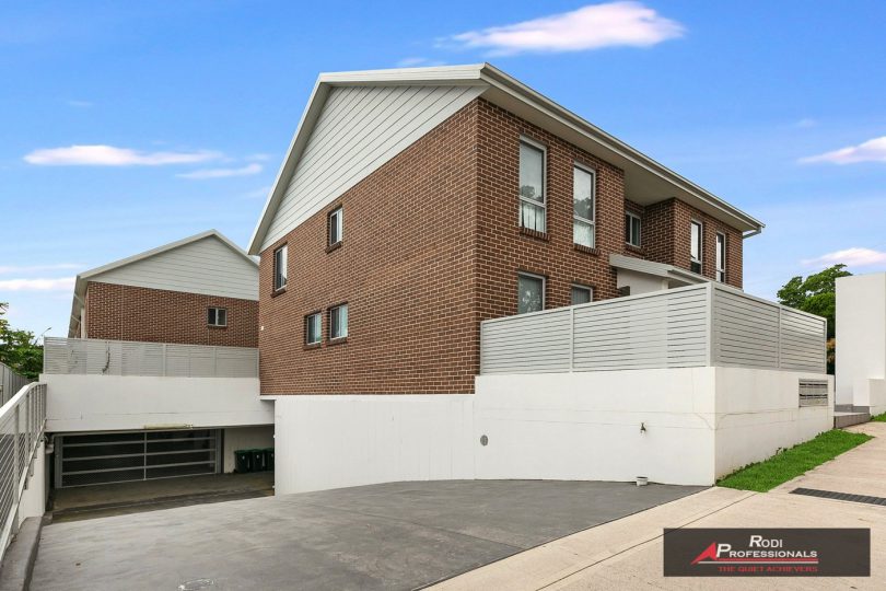 4/13 St Johns Road, Auburn