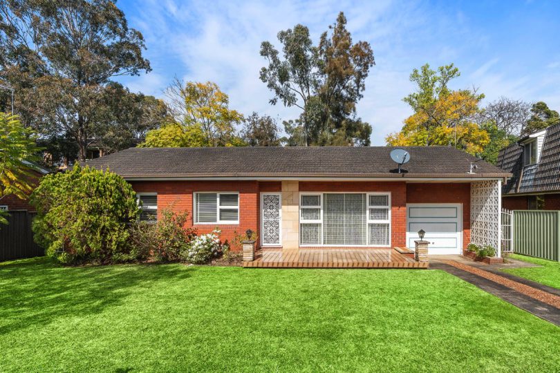 2 Lillian Crescent, Revesby