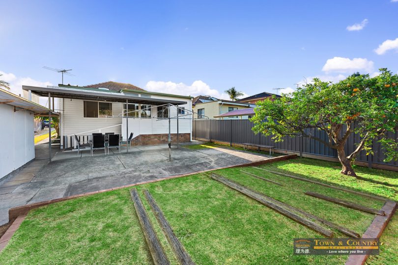 15 Clucas Road, Regents Park