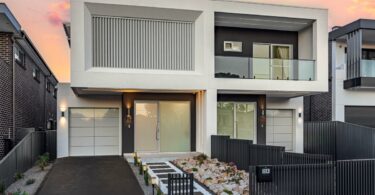 35A Adelaide Road, Padstow