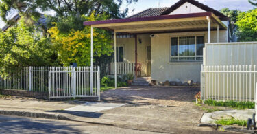 1 Yillowra Street, Auburn